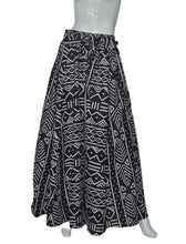 Load image into Gallery viewer, 💥Make it POP💥Ankara long maxi skirt w/ small head wrap
